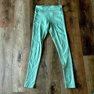 GREEN VICTORIA’S SERCET LEGGINGS!!